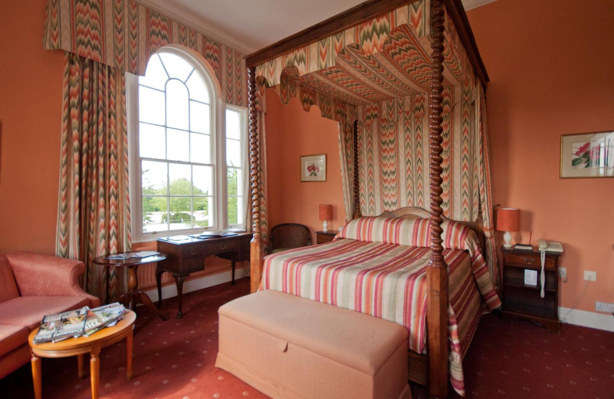 Corse Lawn House Hotel Extérieur photo