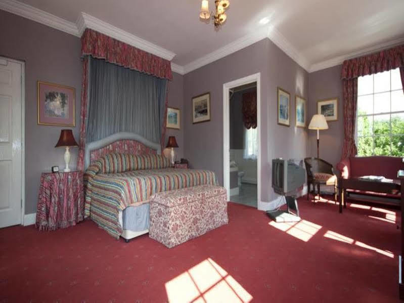 Corse Lawn House Hotel Extérieur photo